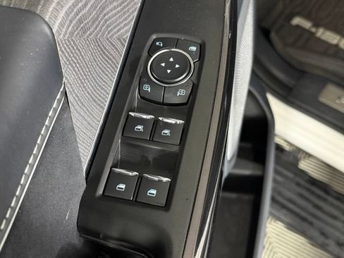 Used 2023 Ford F150 Lightning Platinum AWD/4WD image 30