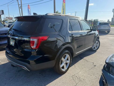Used 2016 Ford Explorer XLT w/ Equipment Group 202A AWD/4WD image 4