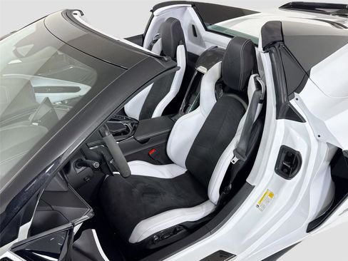 Used 2025 Chevrolet Corvette Z06 image 14