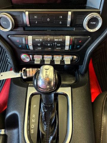 Used 2022 Ford Mustang Premium RWD image 21