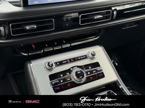 Used 2023 Lincoln Aviator AWD w/ Premium Package image 35