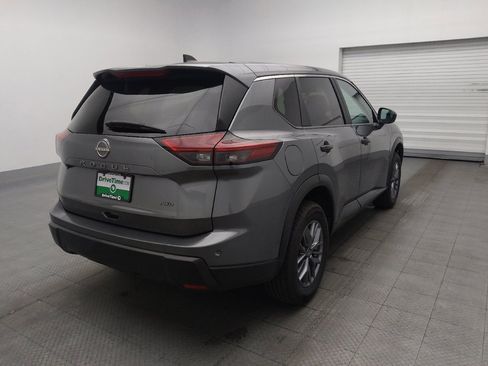 Used 2024 Nissan Rogue S image 9