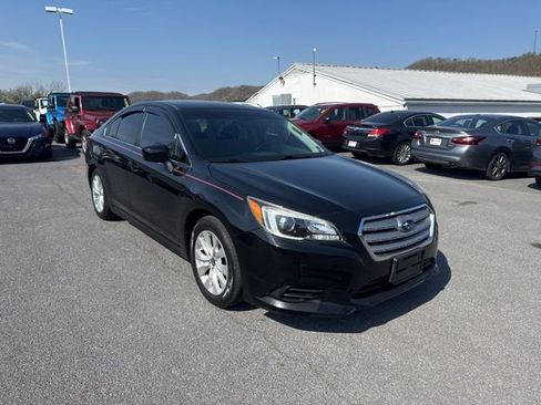 Used 2017 Subaru Legacy 2.5i Premium image 2
