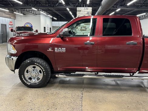 Used 2018 RAM 2500 Tradesman w/ Chrome Appearance Group image 5