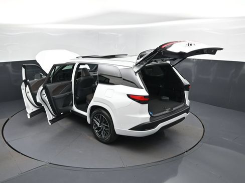 New 2026 Lexus TX 350 AWD image 2