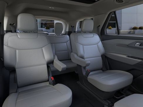 New 2026 Ford Explorer Active w/ Active Comfort Package AWD/4WD image 11