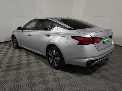 Used 2021 Nissan Altima 2.5 SV image 3