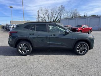 New 2026 Chevrolet Trax LT w/ Sunroof Package video 2