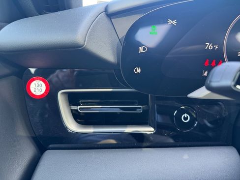 New 2025 Porsche Taycan image 24