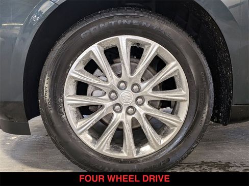 Used 2020 Buick Enclave Essence w/ Sound and Sites Package image 18