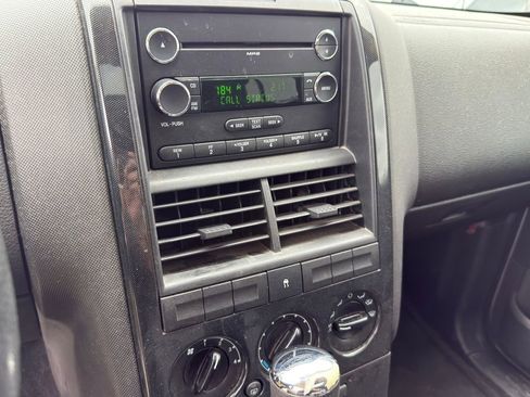 Used 2010 Ford Explorer XLT RWD image 15
