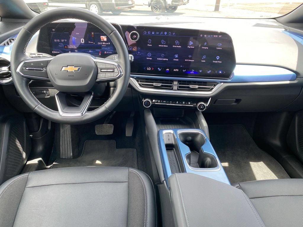 Used 2024 Chevrolet Equinox EV LT FWD image 4