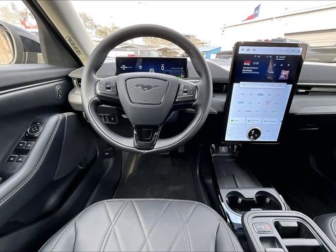 Used 2025 Ford Mustang Mach-E Select image 10