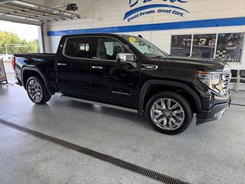 Used 2023 GMC Sierra 1500 Denali w/ Denali Reserve Package image 13