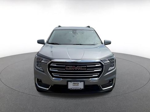 Used 2024 GMC Terrain SLT AWD/4WD image 4