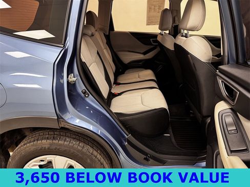 Used 2022 Subaru Forester Base image 14
