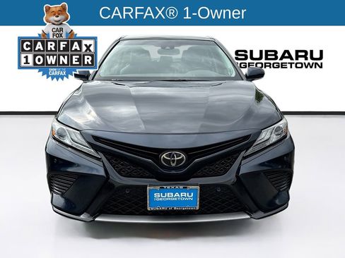 Used 2018 Toyota Camry XSE image 2