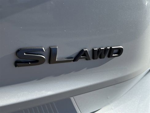 Certified 2025 Nissan Rogue SL w/ Tech Package image 5