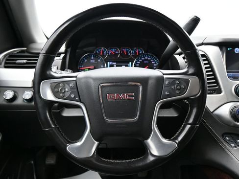 Used 2020 GMC Yukon XL SLT w/ Open Road Package AWD/4WD image 16