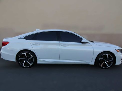 Used 2018 Honda Accord Sport image 16
