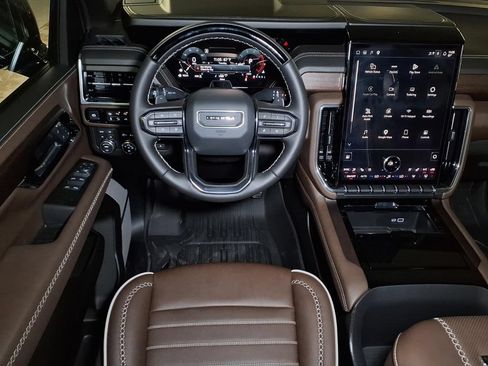 New 2026 GMC Yukon Denali Ultimate w/ LPO, Illumination Package AWD/4WD image 14