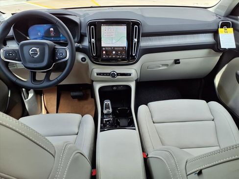 New 2026 Volvo XC40 B5 Plus w/ Protection Package Premier image 11