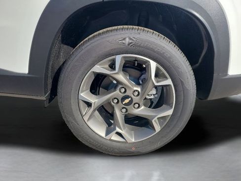 New 2026 Chevrolet Trax LT w/ Driver Confidence Package image 11