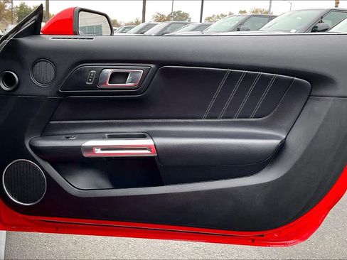 Used 2022 Ford Mustang Premium image 27