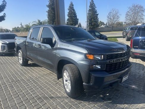 Used 2022 Chevrolet Silverado 1500 Custom image 1