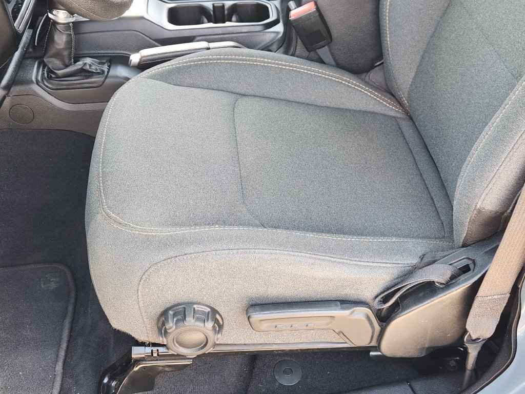 Used 2025 Jeep Gladiator Sport AWD/4WD image 19