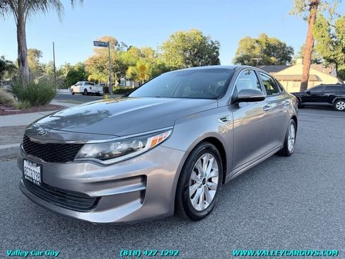 Used 2018 Kia Optima LX w/ 17" Alloy Wheels Package FWD image 1