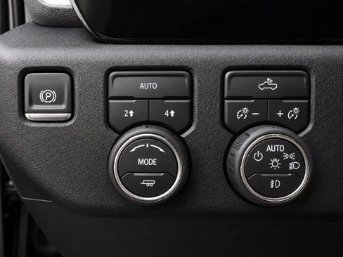 Used 2025 Chevrolet Silverado 1500 RST w/ Convenience Package II AWD/4WD image 16