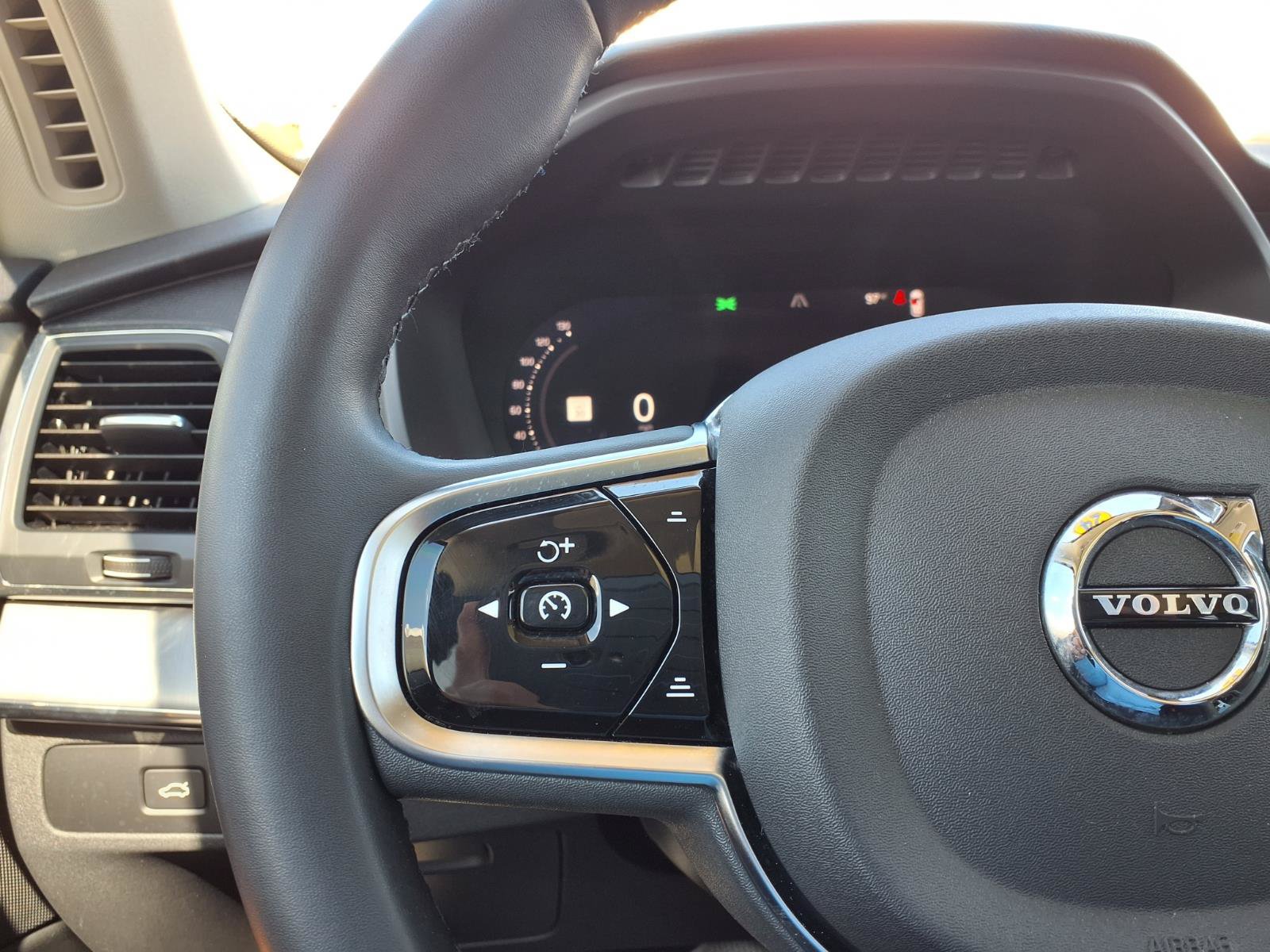 Certified 2024 Volvo XC90 B5 Core AWD/4WD image 31