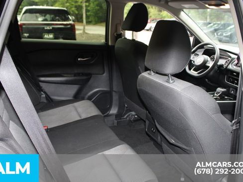 Used 2024 Nissan Rogue SV FWD image 23