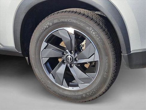 Used 2024 Nissan Rogue SV image 20