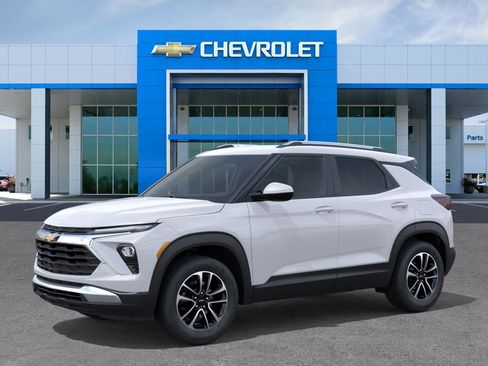 New 2026 Chevrolet TrailBlazer LT image 2