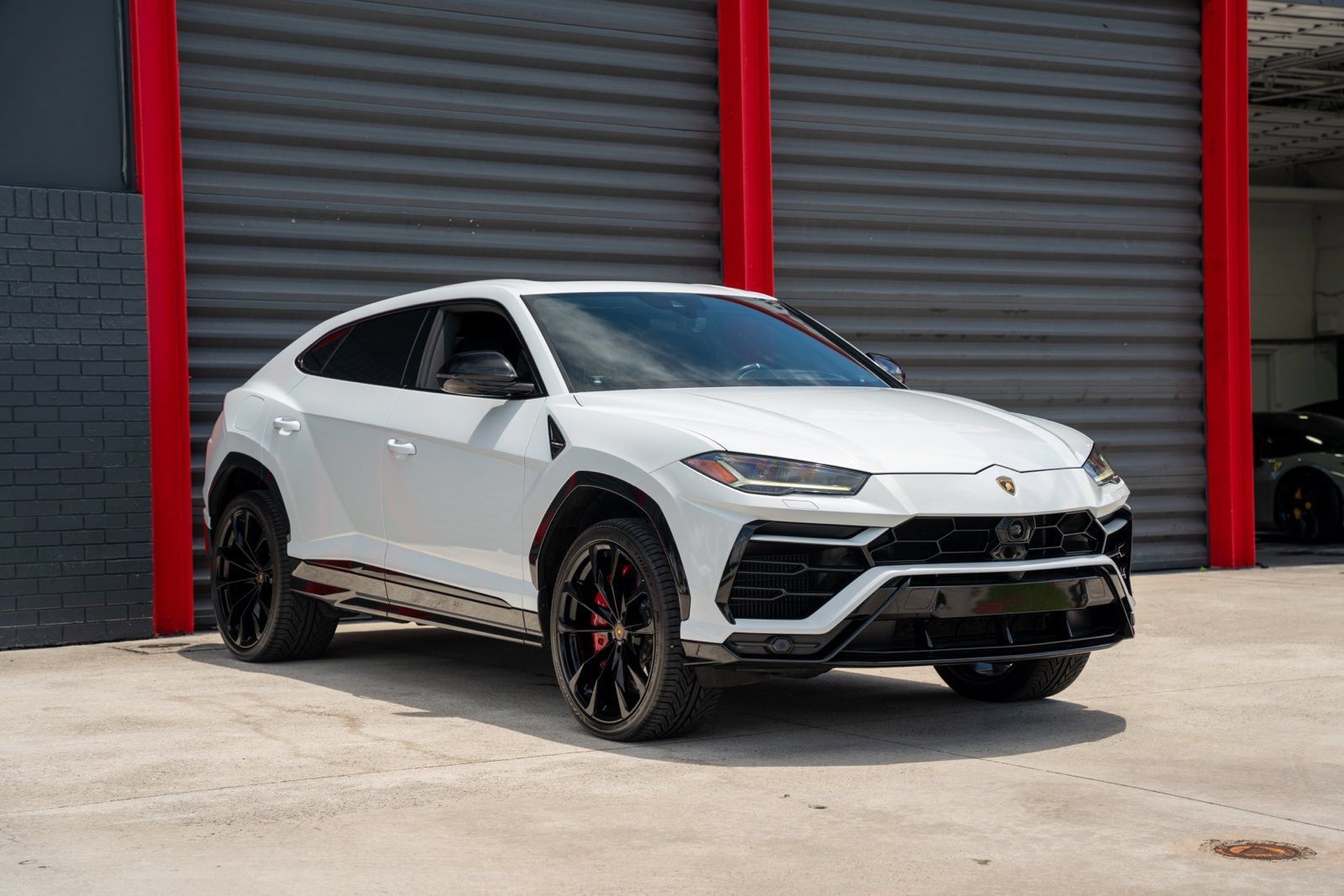 Used 2022 Lamborghini Urus AWD/4WD image 6