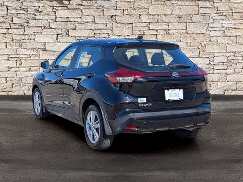 Used 2021 Nissan Kicks S image 7