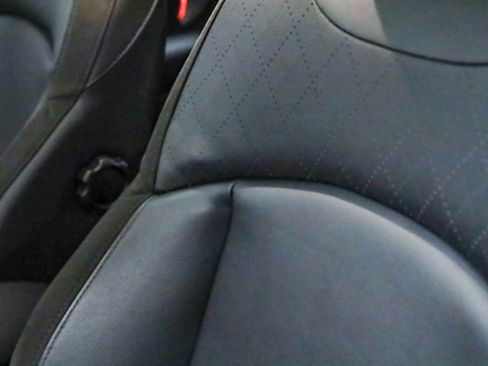 Used 2024 MINI Cooper 4-Door Hardtop w/ Signature Upholstery Package image 23