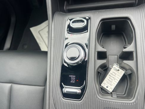 New 2026 Jeep Cherokee Limited image 18