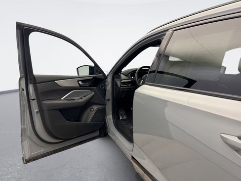 Used 2025 Acura MDX A-Spec image 9