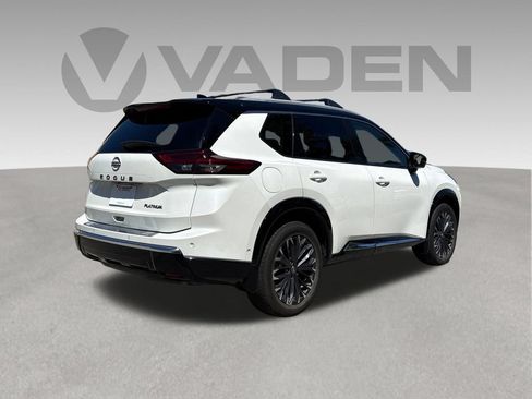 Certified 2024 Nissan Rogue Platinum w/ Platinum Premium Package FWD image 32