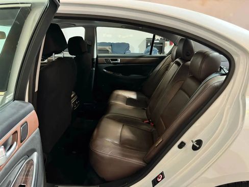 Used 2013 Hyundai Genesis 3.8 w/ Technology Pkg image 20