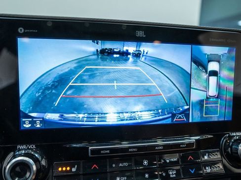 Certified 2021 Toyota Highlander Platinum image 31