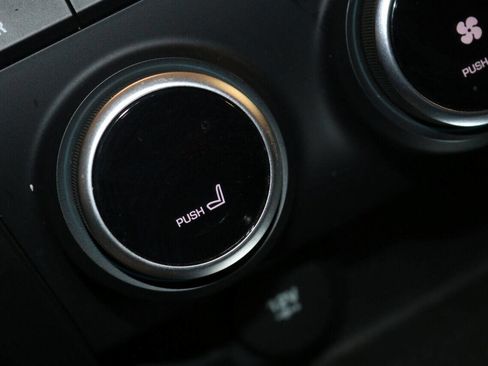 Used 2020 Jaguar E-PACE SE image 48