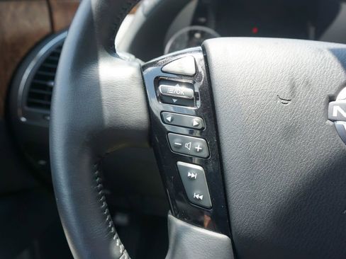 Used 2024 Nissan Armada SL w/ Captain's Chairs Package AWD/4WD image 8