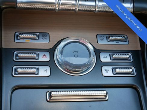 Used 2024 Lincoln Nautilus Reserve w/ Equipment Group 202A AWD/4WD image 25