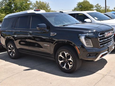 Used 2025 GMC Yukon AT4 w/ AT4 Premium Package AWD/4WD image 4