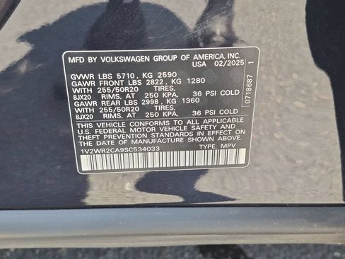 Used 2025 Volkswagen Atlas SE FWD image 36