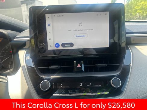 Used 2025 Toyota Corolla Cross L FWD image 18